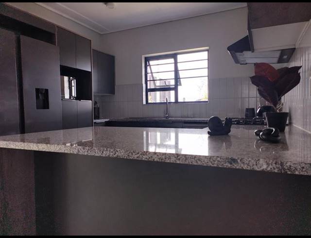 4 BEDROOM DUPLEX FOR SALE IN ALBERTSDAL